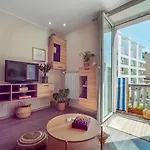 Apartament The Middle One